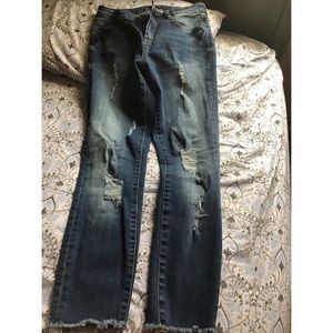 Bebe heartbreaker crop jeans